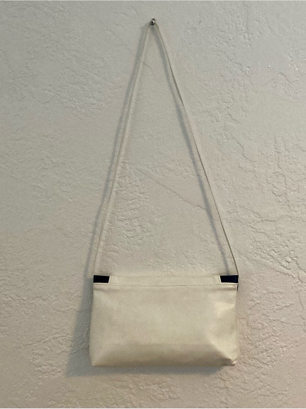 Vintage 80s Patent Leather Purse Two Tone White and Black - Picture 4 of 7
